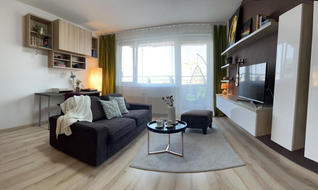 Modern 2 Apt With Free Parking And Wi-fi, Self Check-in